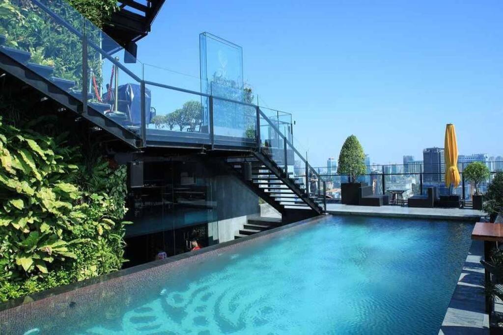 The Rixx Convenient @ Ben Thanh/pool/gym Appartement